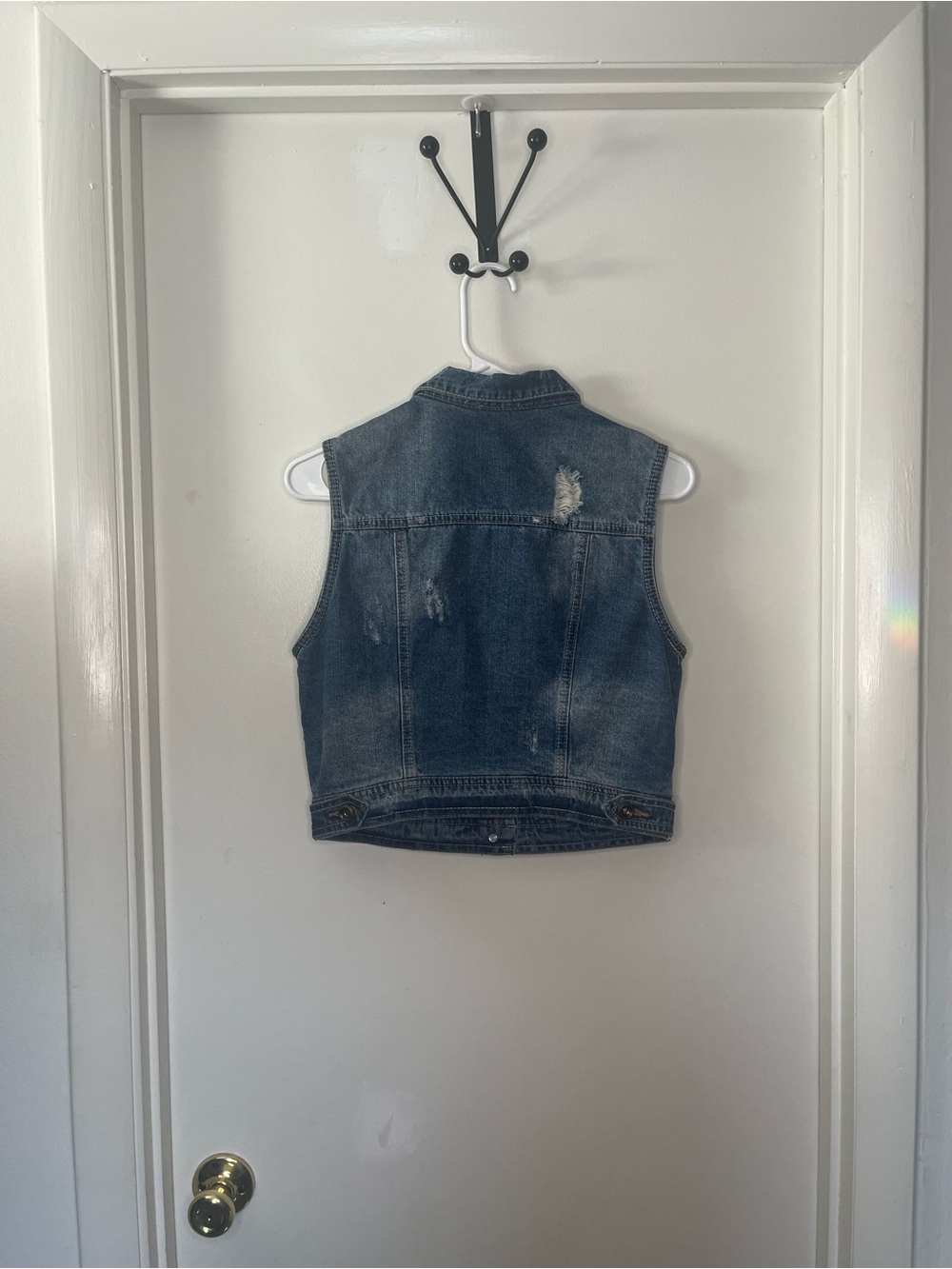 Cropped Classic Distressed Denim Vest - Blue - Picture 3 of 4